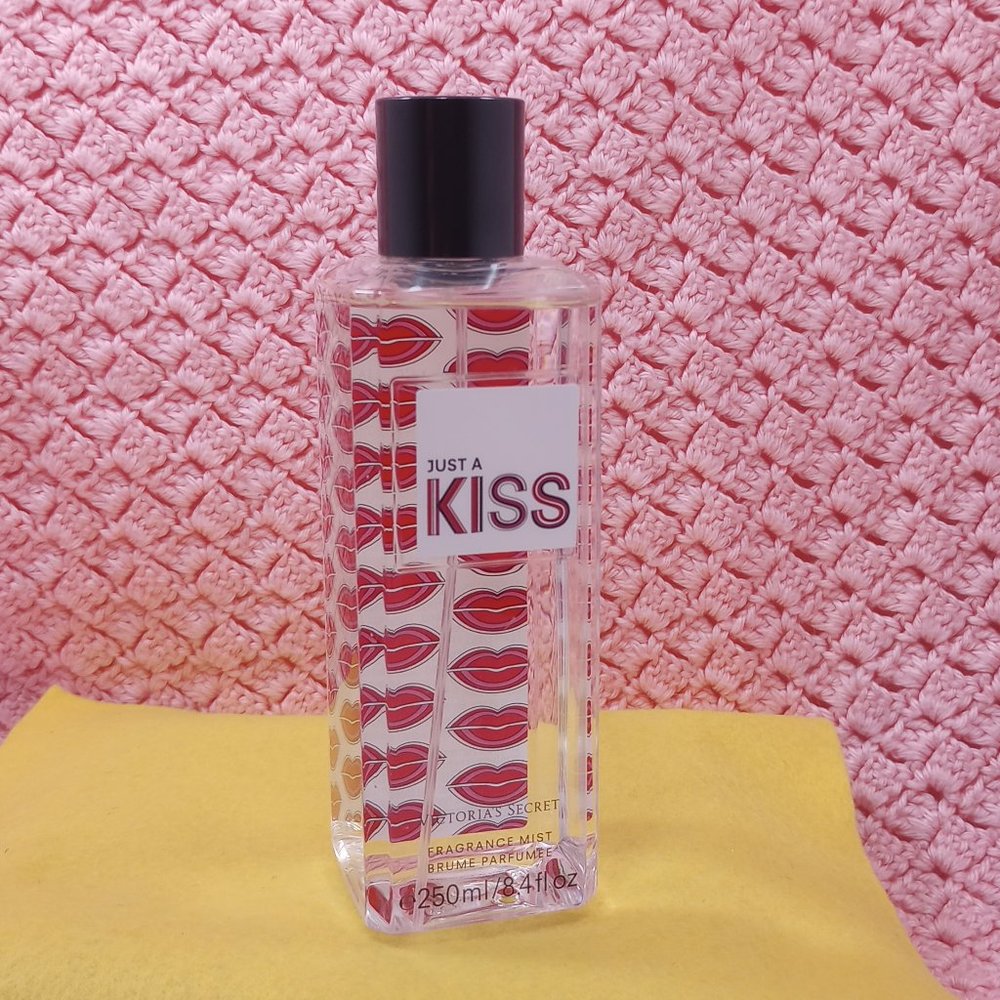 VICTORIA SECRET - Just A Kiss - Fragrance Mist